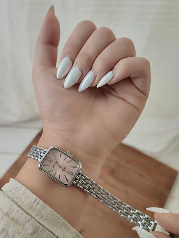 ساعت هانگری صفحه مستطیل